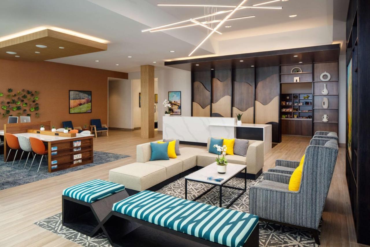 Hyatt House 바카빌 외부 사진
